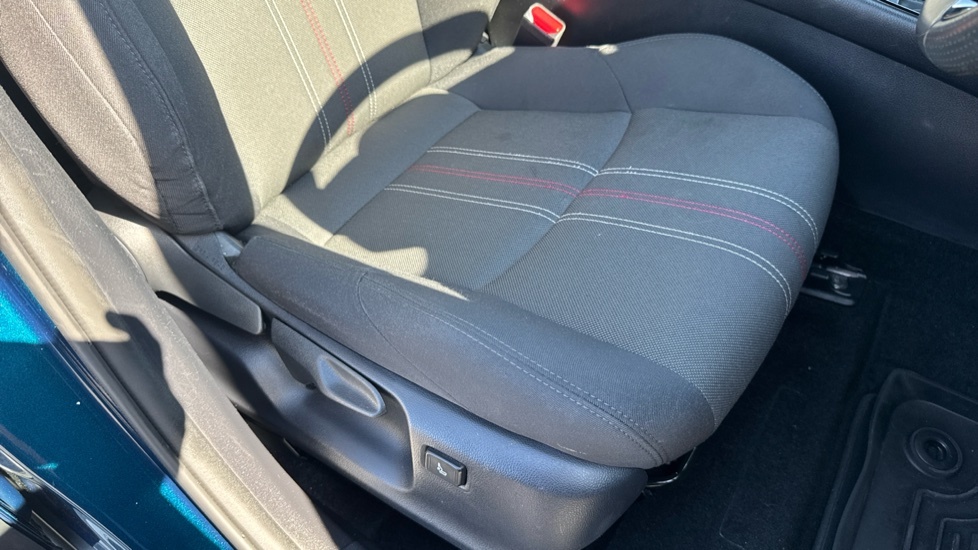 Toyota C-Hr 1.8 Hybrid Excel Cvt Black #17