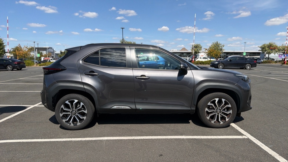Toyota Yaris Cross Excel White #23