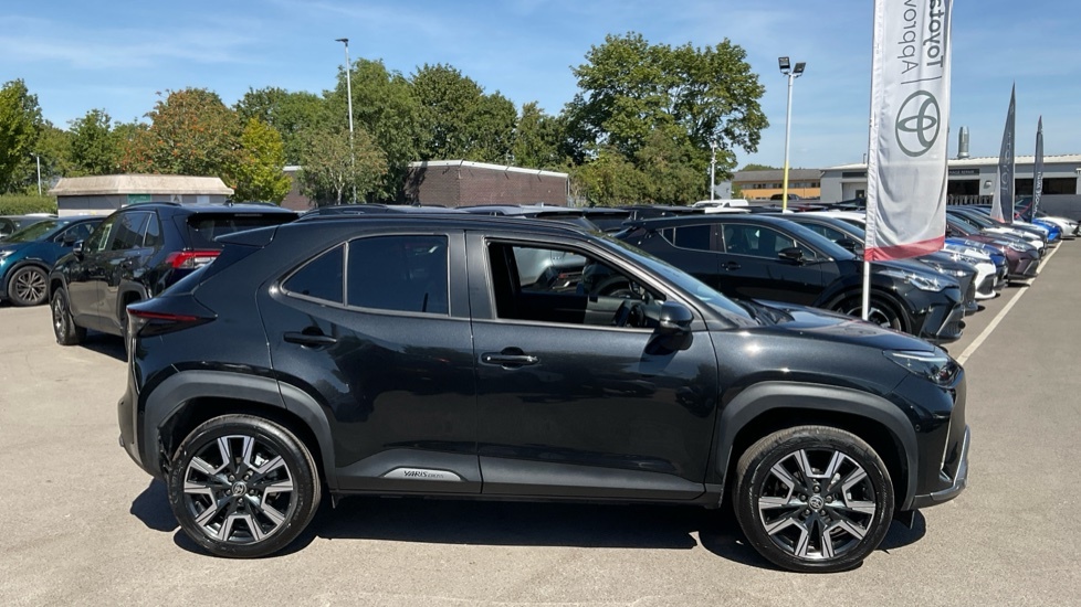 Toyota Yaris Cross Design Black #23