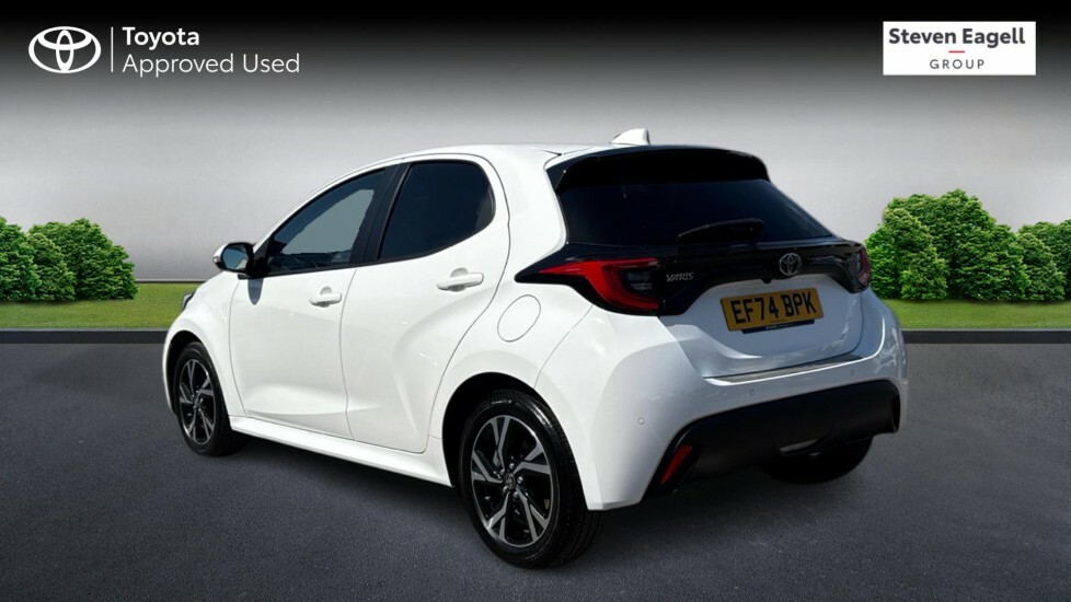 Toyota Yaris 1.5 Vvt-h Design E-cvt Euro 6 Ss White #4