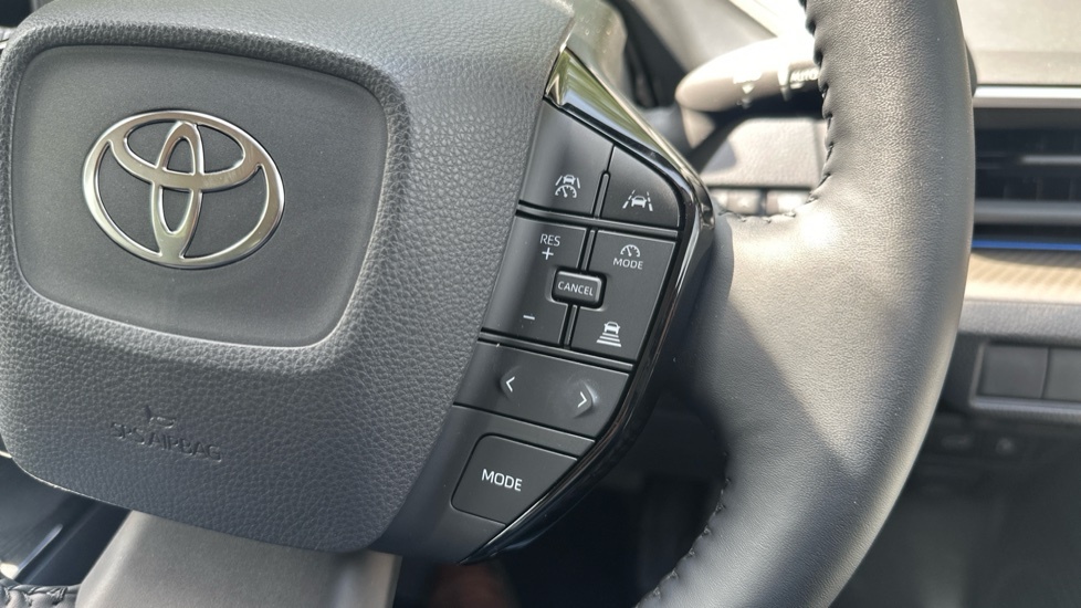 Toyota Prius Saloon 1.5 Cvt 2024 Black #35
