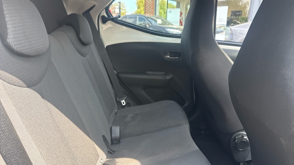 Toyota Aygo 1.0 Vvt-i X-trend 5-Dr Grey #8