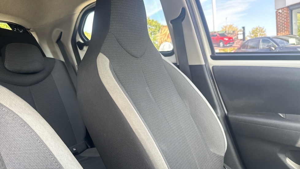 Toyota Aygo 1.0 Vvt-i X-trend 5-Dr Grey #28
