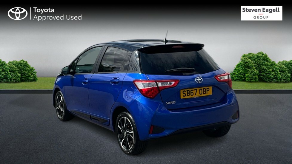 Toyota Yaris 1.5 Vvt-i Blue Bi-tone Euro 6 Blue #4