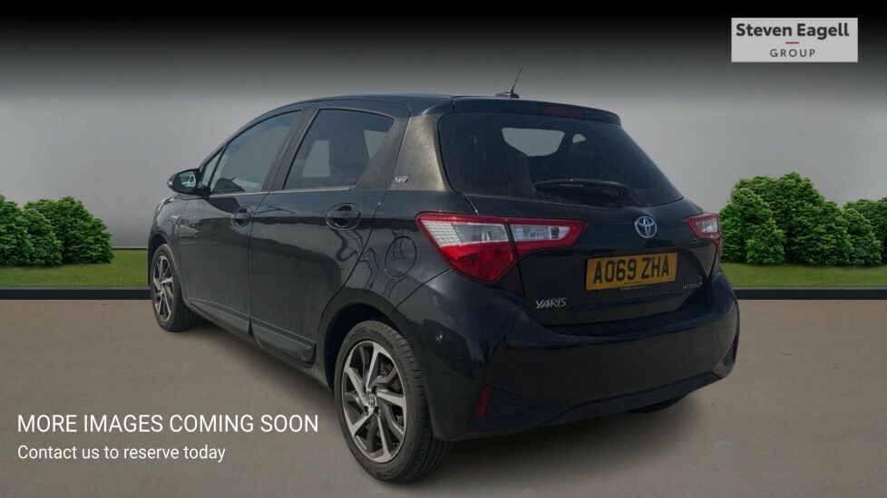 Toyota Yaris Hybrid 1.5 Vvt-i 100Bhp Y20 Navigation White #2
