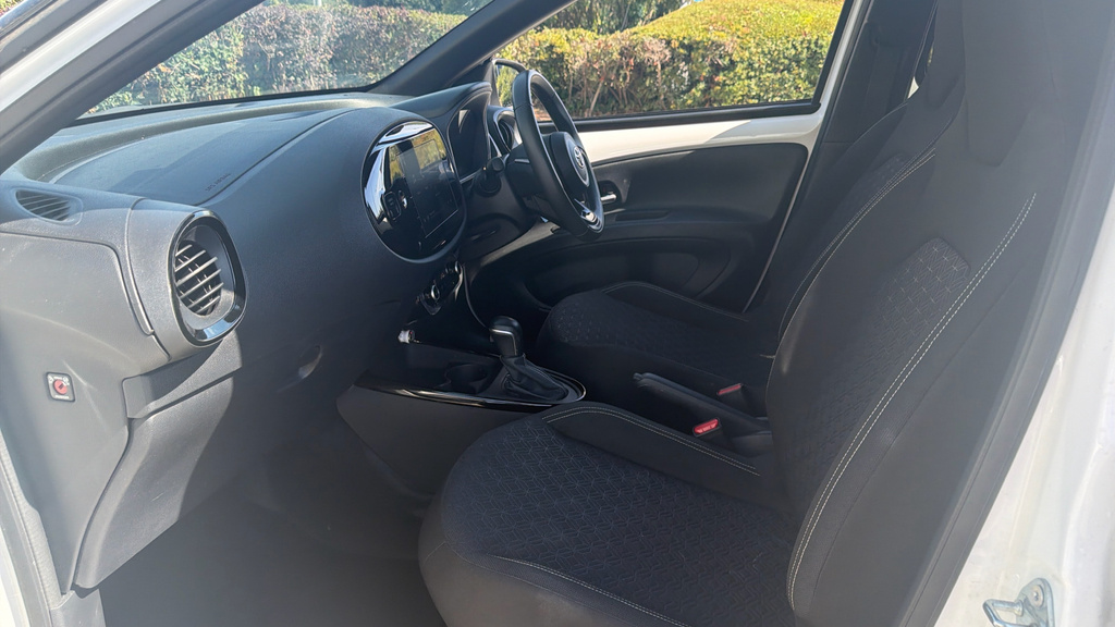 Toyota Aygo X 1.0 Vvt-i Edge X-shift Euro 6 Ss White #5