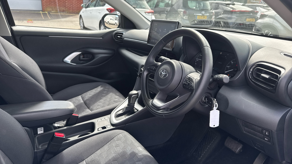 Toyota Yaris 1.5 Vvt-h Excel Hatchback Hybrid E-cvt Green #12