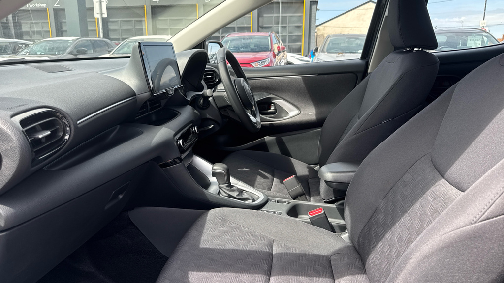 Toyota Yaris 1.5 Vvt-h Icon E-cvt Euro 6 Ss Black #5