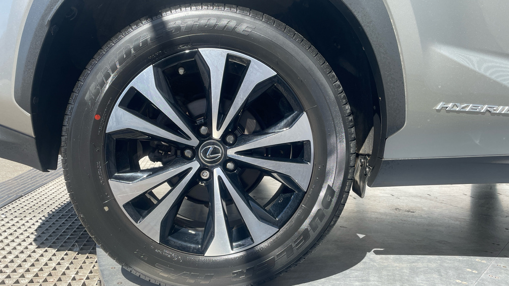Lexus NX 300H 2.5 Takumi Cvt Pan Roof Red #24