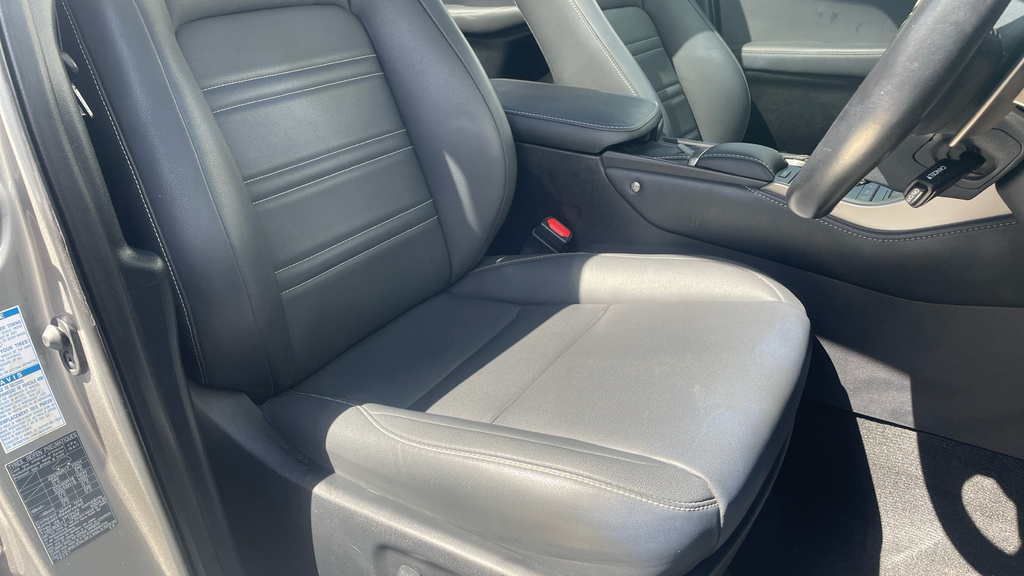 Lexus NX 300H 2.5 Takumi Cvt Pan Roof Red #18