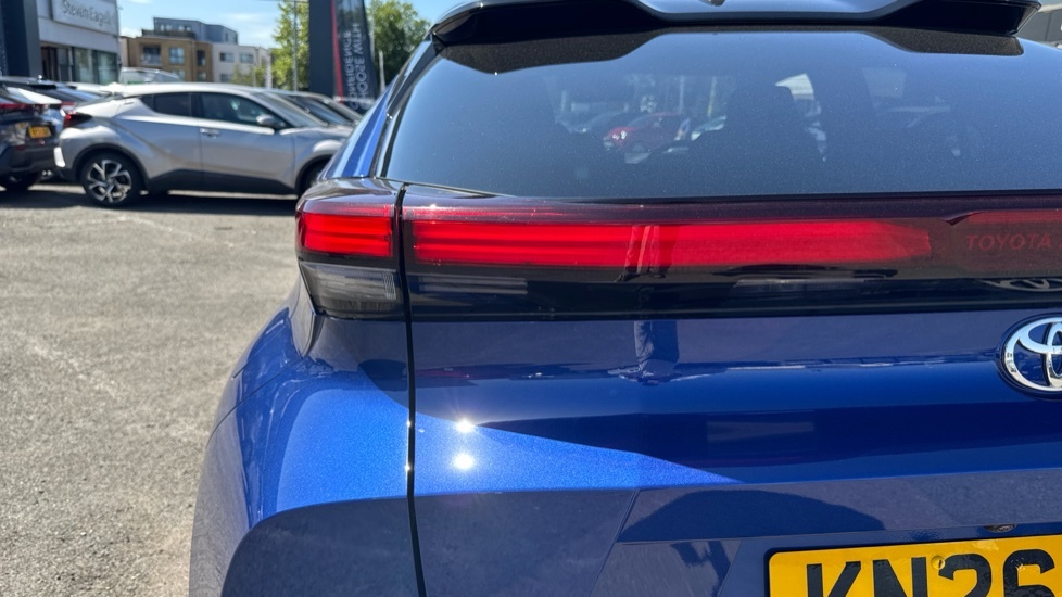 Toyota C-Hr 1.8 Vvt-h Excel Cvt Euro 6 Ss Red #21