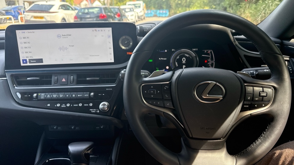 Lexus ES 300H 2.5 F-sport Cvt Takumi Pack Red #8
