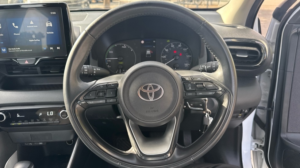 Toyota Yaris 1.5 Vvt-h Design E-cvt Euro 6 Ss White #10