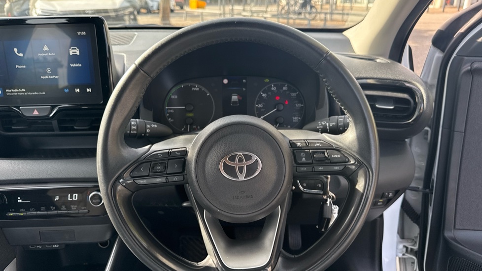 Toyota Yaris 1.5 Vvt-h Design E-cvt Euro 6 Ss White #7