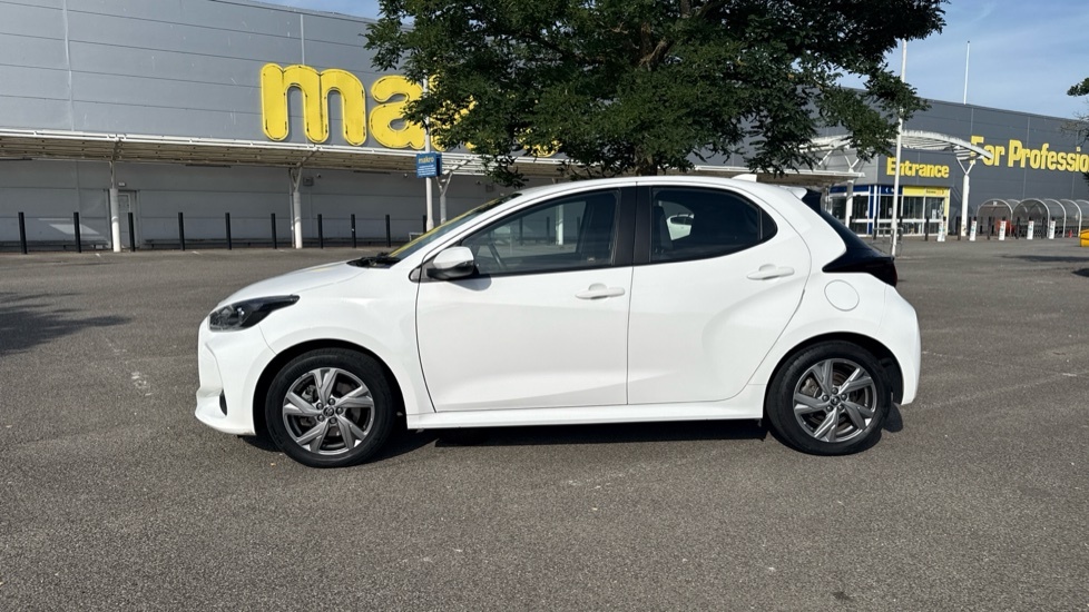 Toyota Yaris 1.5 Vvt-h Design E-cvt Euro 6 Ss White #24
