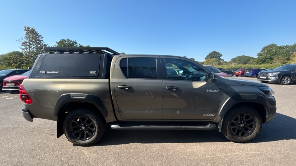 Toyota HILUX Invincible X Dcab Pick Up 2.8 D 48V White #23