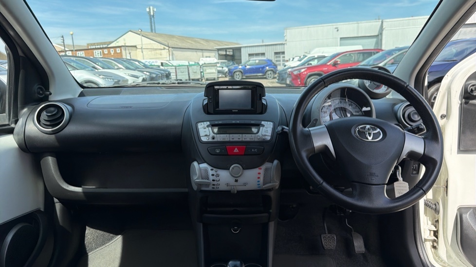Toyota Aygo 1.0 Vvt-i Move Multimode Euro 5 FL14XUM White #6