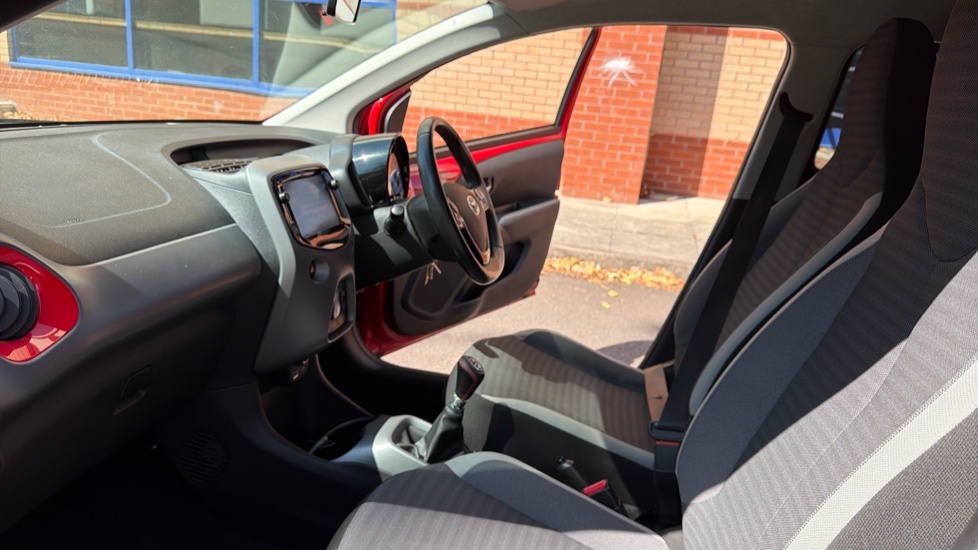 Toyota Aygo 1.0 Vvt-i X-trend Hatchback Euro Red #5