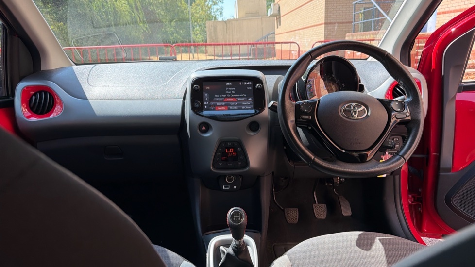Toyota Aygo 1.0 Vvt-i X-trend Hatchback Euro Red #6