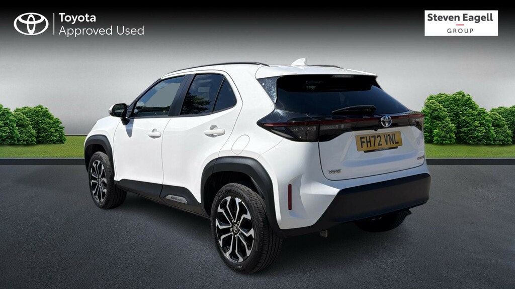 Toyota Yaris Cross 1.5 Vvt-h Design E-cvt Euro 6 Ss White #4