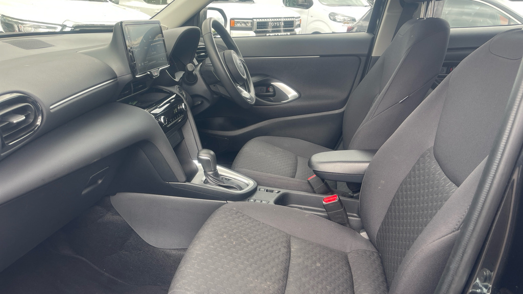 Toyota Yaris Cross 1.5 Vvt-h Icon E-cvt Euro 6 Ss Black #5