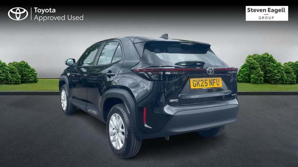 Toyota Yaris Cross 1.5 Vvt-h Icon E-cvt Euro 6 Ss Black #4