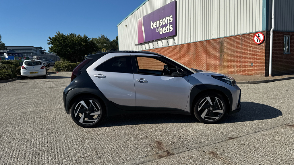 Toyota Aygo X 1.5H Gr Sport Hatchback Hybrid Cvt Euro Yellow #23