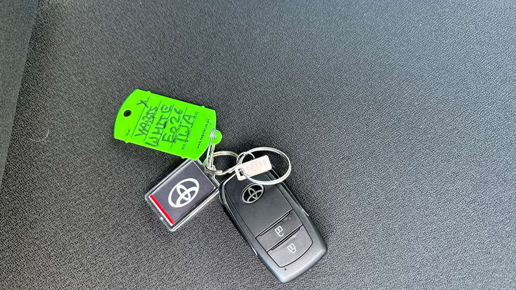 Toyota Aygo X 1.5H Gr Sport Hatchback Hybrid Cvt Euro Yellow #28