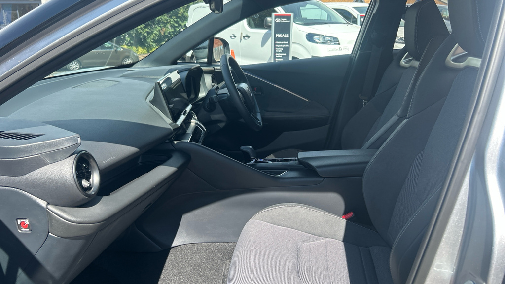 Toyota C-Hr 1.8 Vvt-h Excel Cvt Euro 6 Ss Silver #5