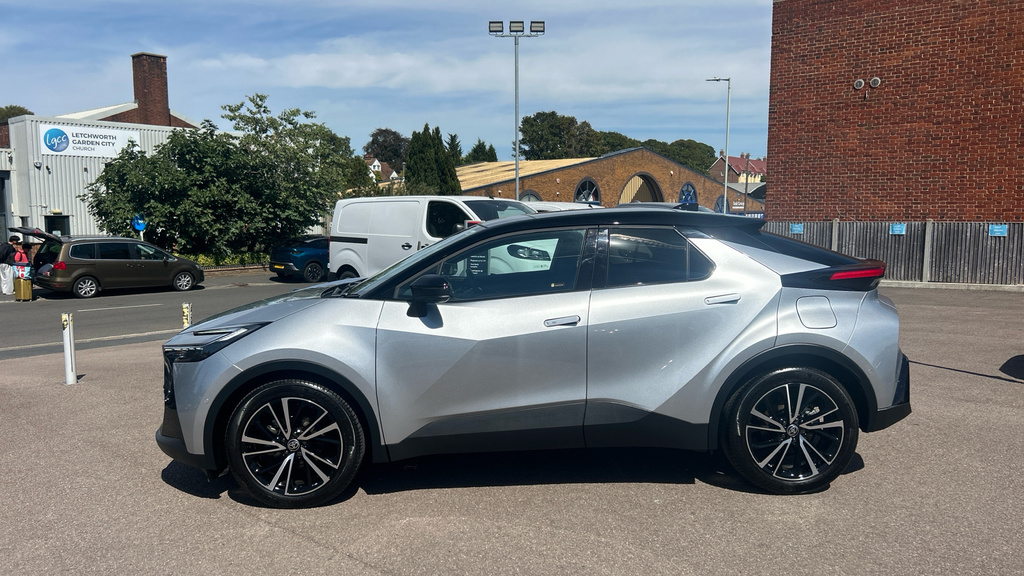 Toyota C-Hr 1.8 Hybrid Design Cvt Red #24