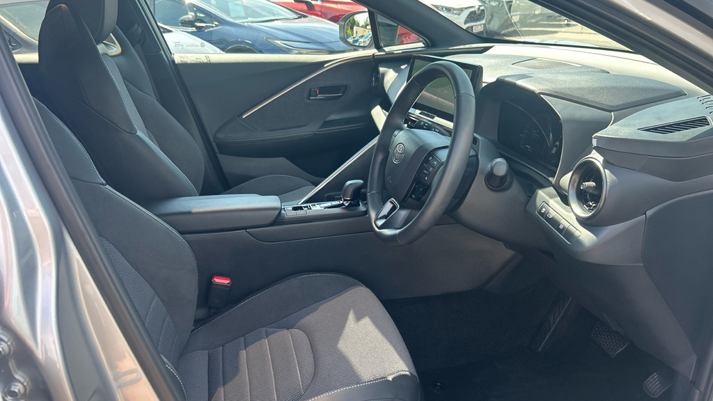 Toyota C-Hr 1.8 Hybrid Design Cvt Red #12