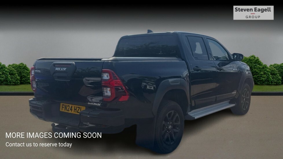 Toyota HILUX 2.8 D-4d Invincible X 4Wd Euro 6 Ss White #4