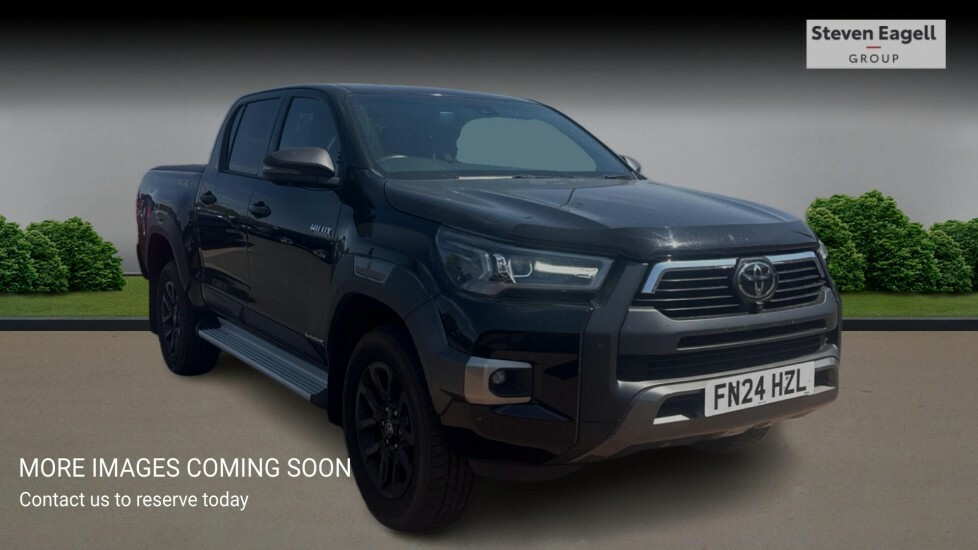 Toyota HILUX 2.8 D-4d Invincible X 4Wd Euro 6 Ss White #1