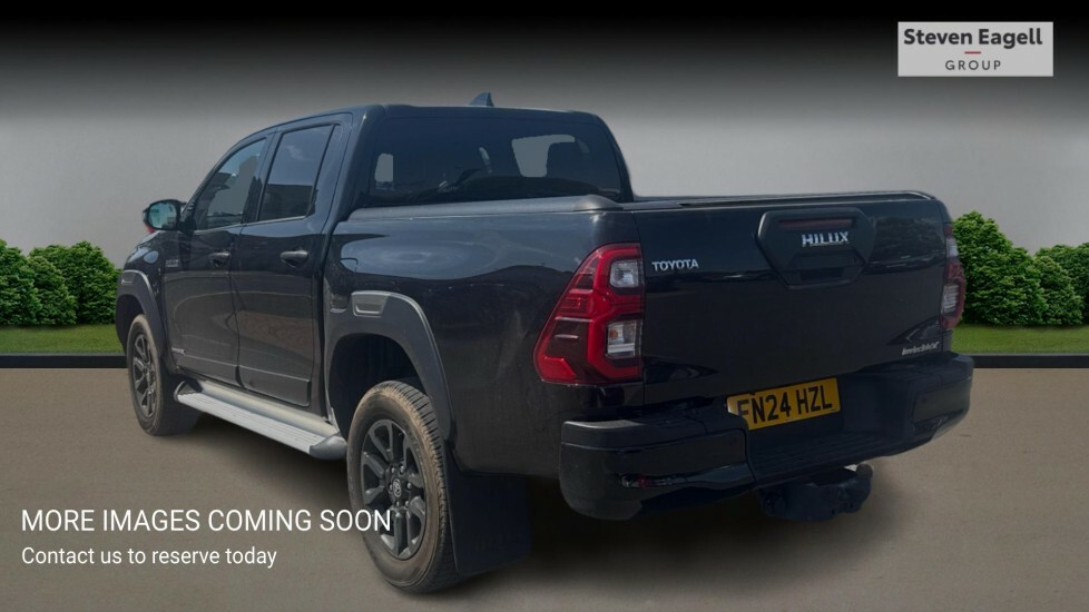 Toyota HILUX 2.8 D-4d Invincible X 4Wd Euro 6 Ss White #2