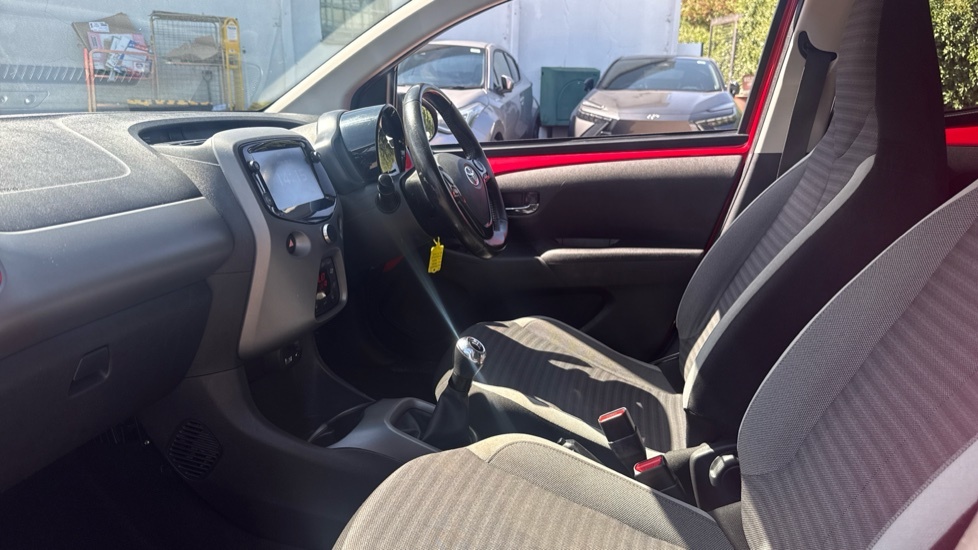 Toyota Aygo 1.0 Vvt-i X-trend Hatchback Euro Red #5