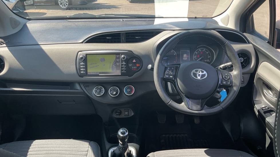 Toyota Yaris 1.5 Vvt-i Icon Tech Euro 6 Red #6