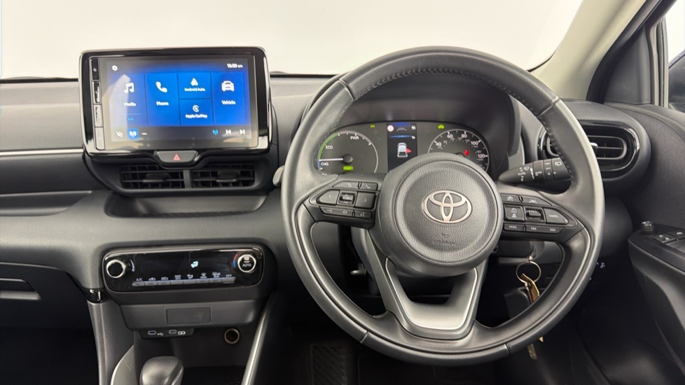 Toyota Yaris Yaris 1.5 Hybrid Icon Cvt White #7