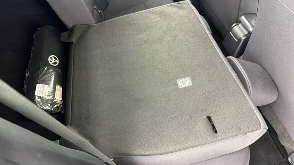 Toyota Yaris Yaris 1.5 Hybrid Icon Cvt White #18