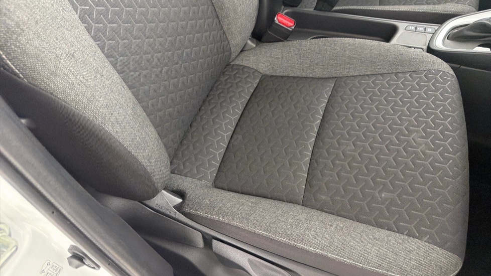 Toyota Yaris Cross 1.5 Hybrid Excel Awd Silver #17