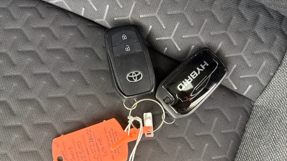 Toyota Yaris Cross 1.5 Hybrid Excel Awd Silver #27