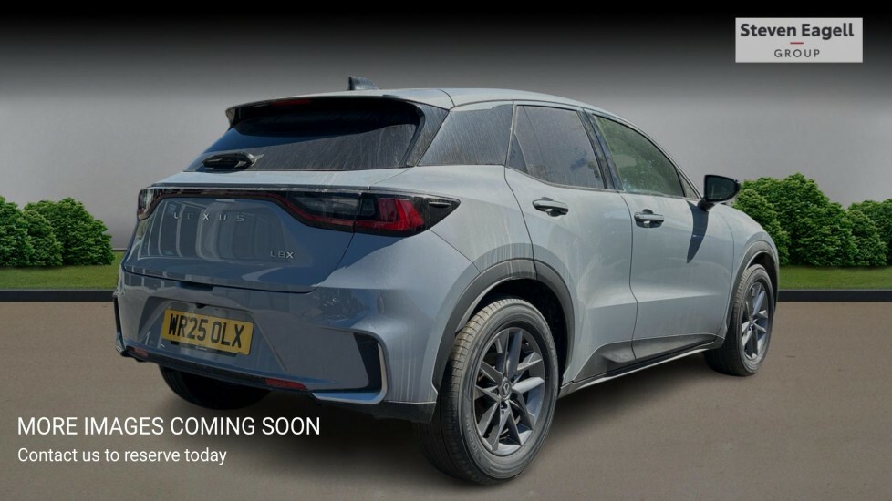 Lexus LBX 1.5 Vvt-ie Takumi Suv Hybrid E-cvt Euro Red #4