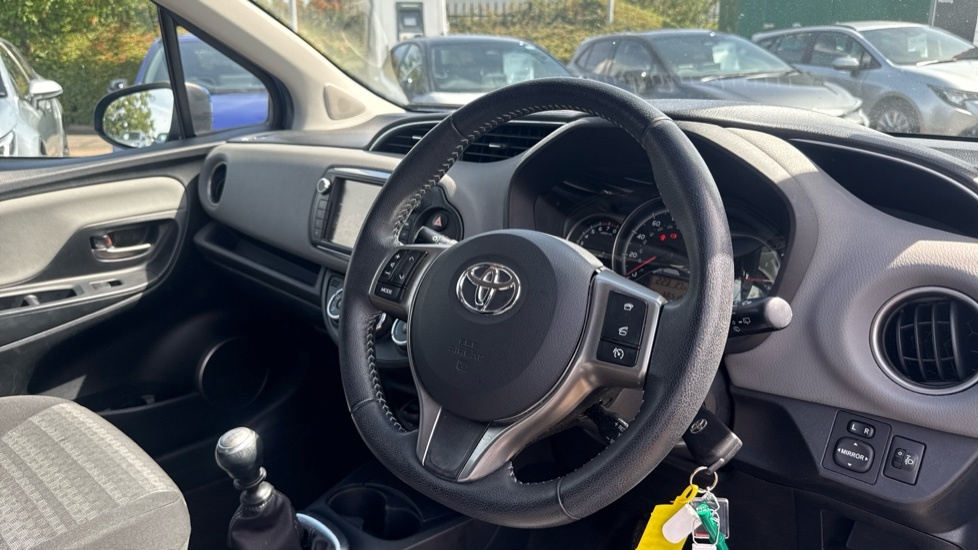 Toyota Yaris 1.33 Dual Vvt-i Design Euro 6 Grey #7