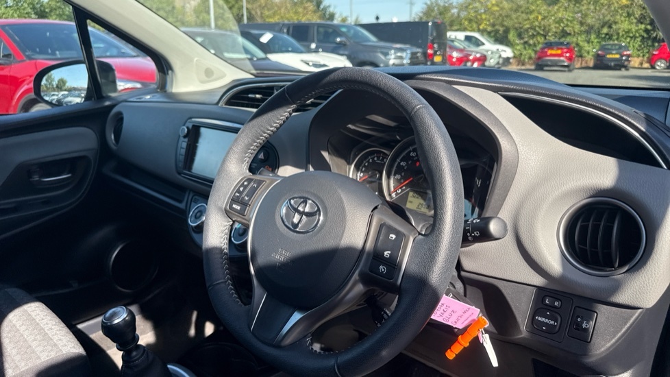 Toyota Yaris 1.33 Dual Vvt-i Design Euro 6 White #7