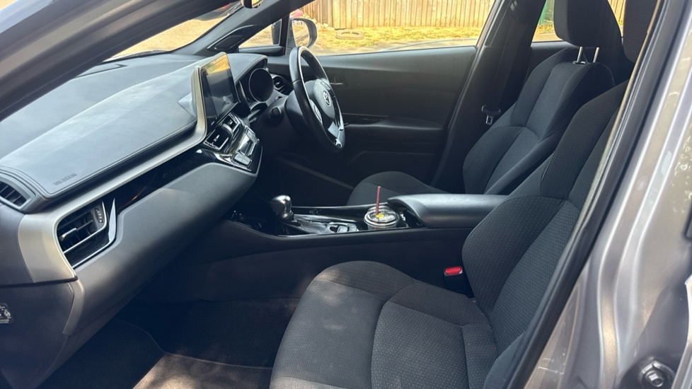 Toyota C-Hr 1.8 Vvt-h Dynamic Cvt Euro 6 Ss Silver #5