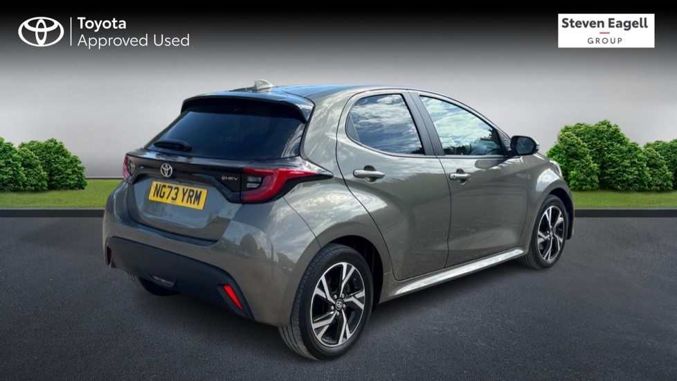Toyota Yaris 1.5 Vvt-h Design Hatchback Hybrid E-cvt Brown #2