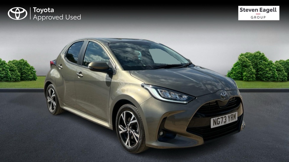 Toyota Yaris 1.5 Vvt-h Design Hatchback Hybrid E-cvt Brown