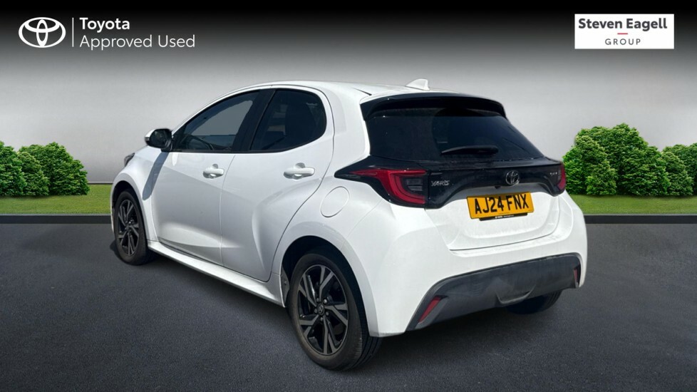 Toyota Yaris 1.5 Vvt-h Design Hatchback Hybrid E-cvt White #4