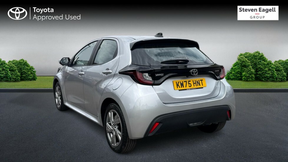 Toyota Yaris 1.5 Vvt-h Icon Hatchback Hybrid E-cvt E Silver #4