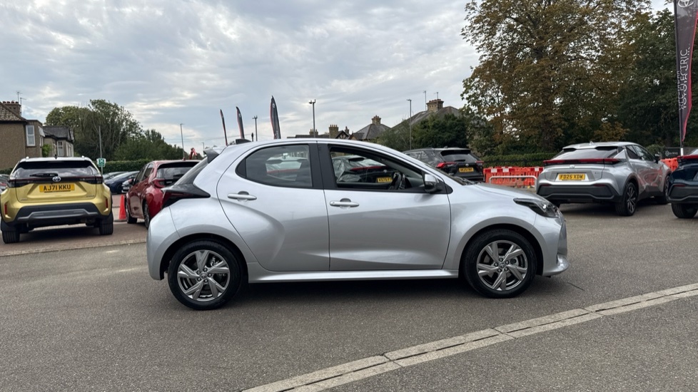 Toyota Yaris 1.5 Hybrid 130 Gr Sport Cvt #23