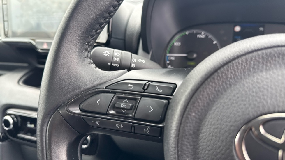 Toyota Yaris 1.5 Hybrid 130 Gr Sport Cvt #32